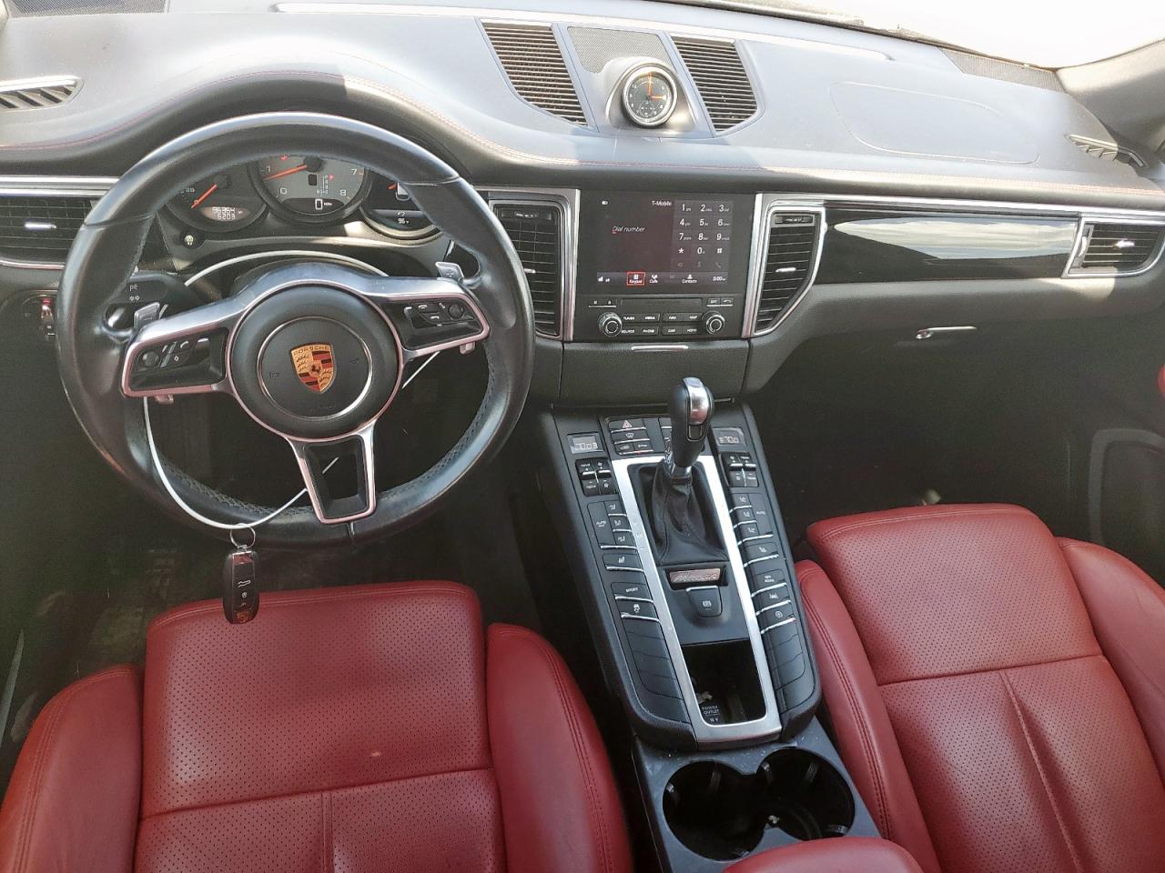 2018 Porsche Macan S VIN: WP1AB2A53JLB38053 Lot: 61726645