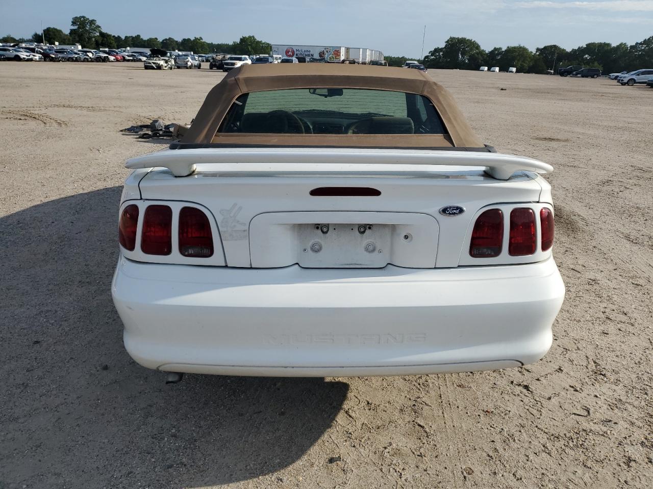 1998 Ford Mustang VIN: 1FAFP4443WF256459 Lot: 62699475