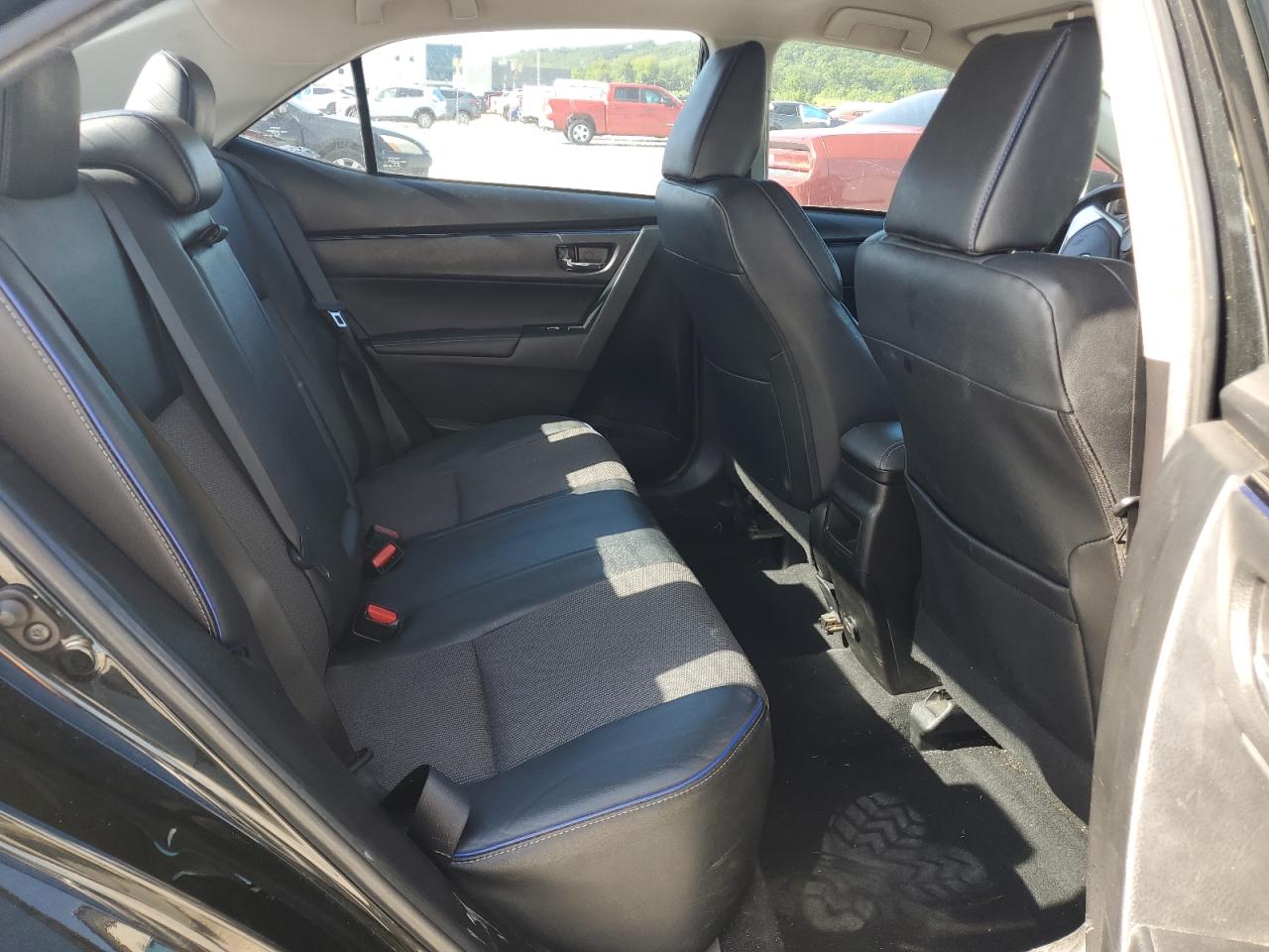 TOYOTA COROLLA 2018 VIN 5YFBURHE8JP777230 photo 10