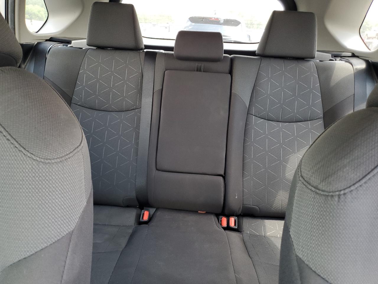 2019 Toyota Rav4 Xle VIN: 2T3W1RFV7KW013437 Lot: 62849205