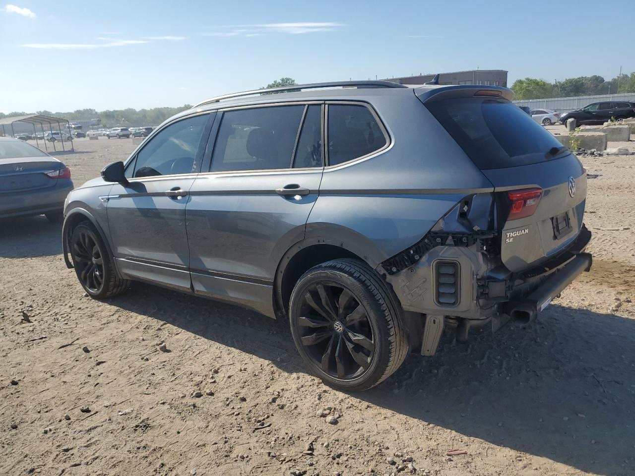 VOLKSWAGEN TIGUAN 2021 VIN 3VV3B7AX5MM078208 фото 2