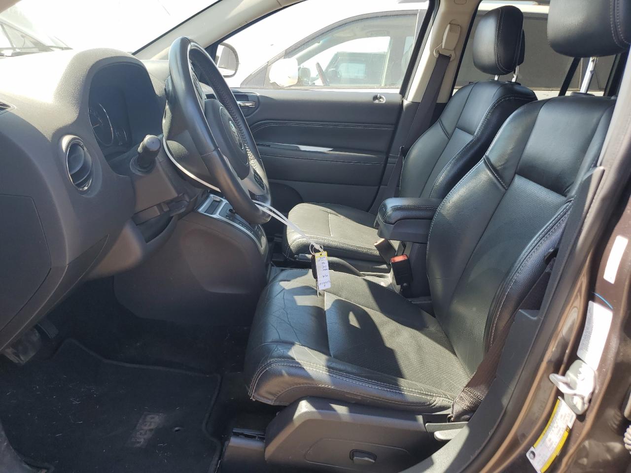 2016 Jeep Compass Latitude VIN: 1C4NJDEB0GD638952 Lot: 62086255