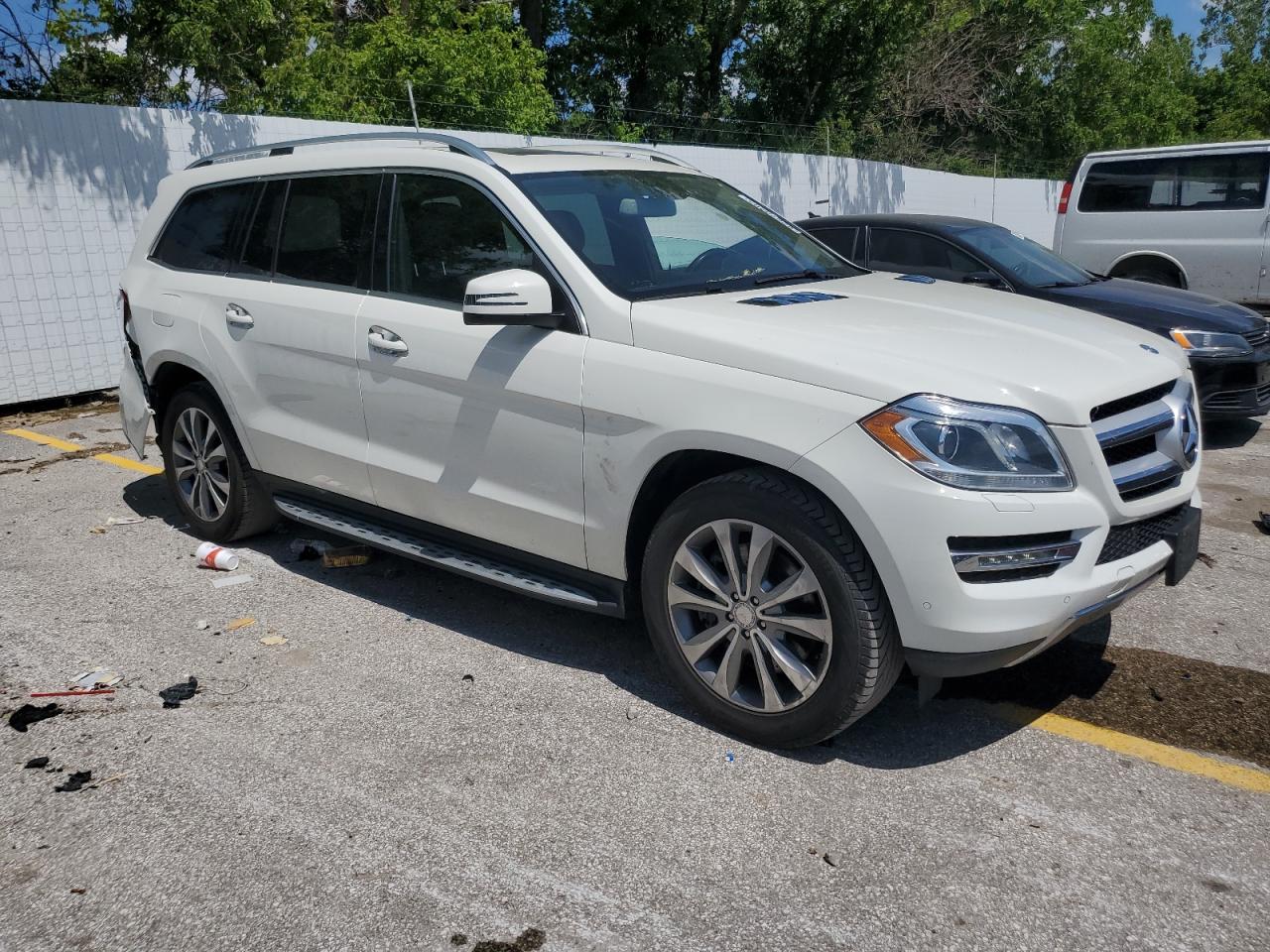 MERCEDES-BENZ GL-CLASS 2013 VIN 4JGDF7CE1DA241920 photo 4