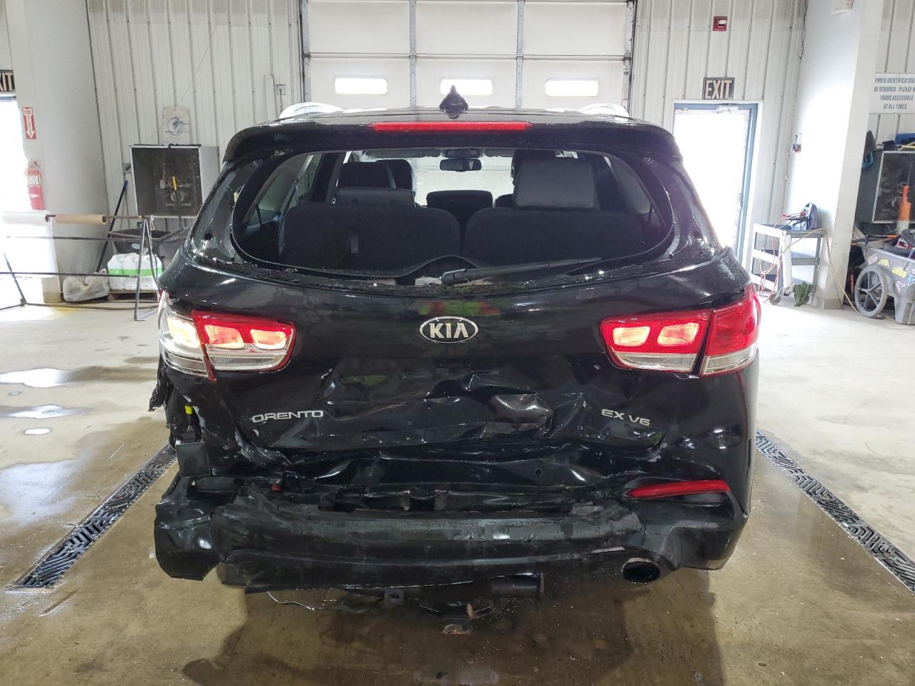 2017 Kia Sorento Ex VIN: 5XYPHDA54HG322719 Lot: 62569975