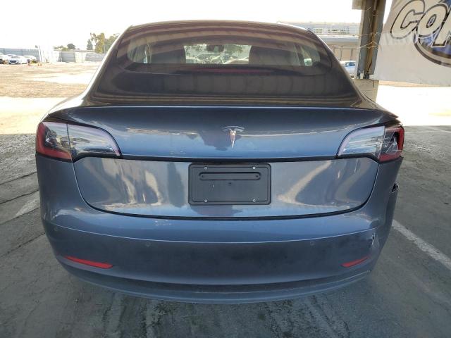  TESLA MODEL 3 2018 Серый