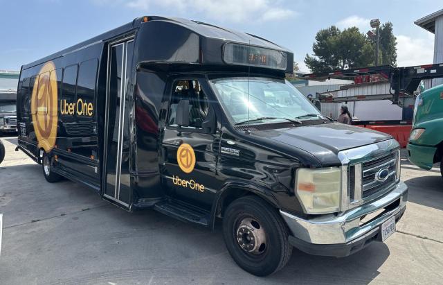 2012 Ford Econoline E450 Super Duty Cutaway Van