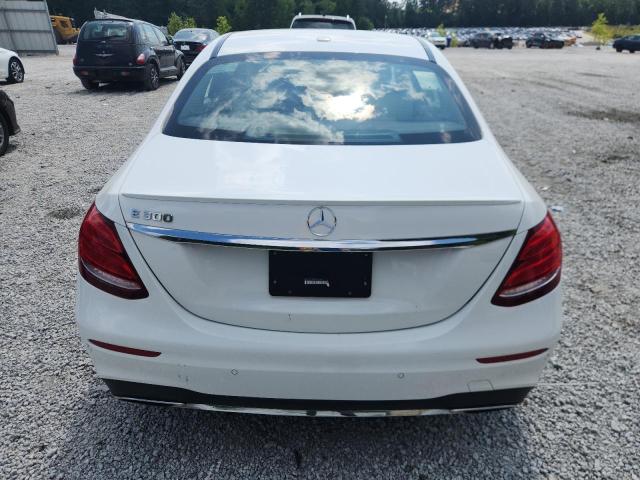 Sedans MERCEDES-BENZ E-CLASS 2017 Biały