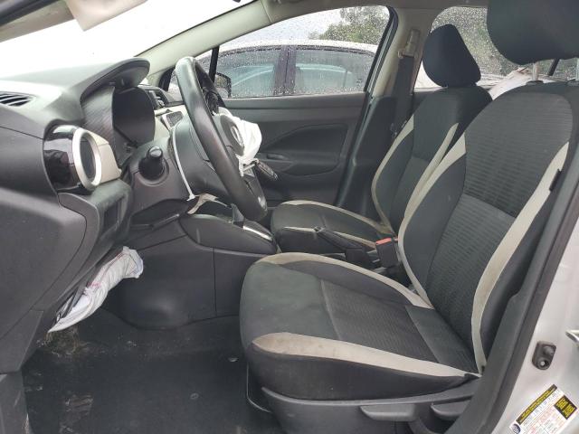  NISSAN VERSA 2021 Srebrny