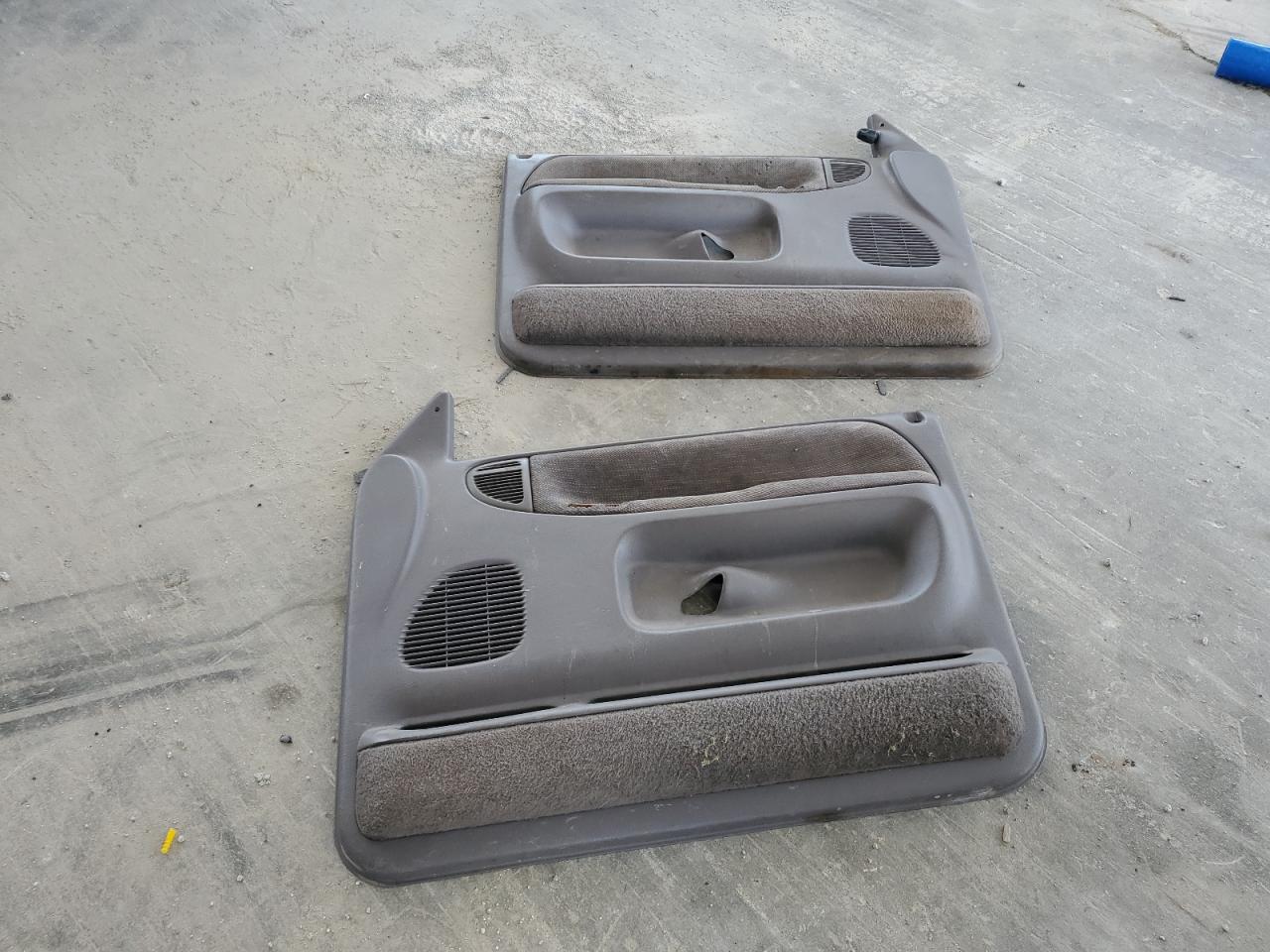 1995 Dodge Ram 1500 VIN: 1B7HC16Z2SS325505 Lot: 58252605