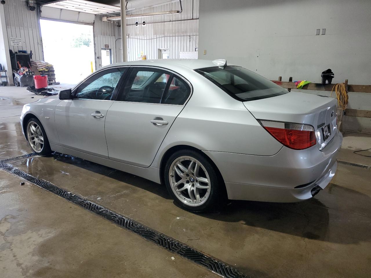 2005 BMW 530 I silver null gas WBANA73585B815316 photo #3