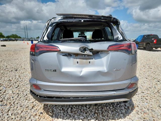 TOYOTA RAV4 2018 Srebrny