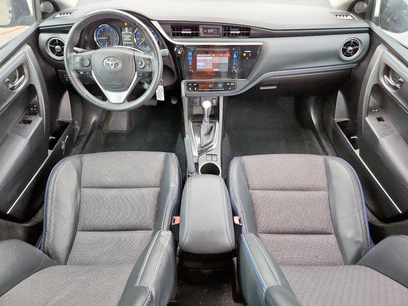  TOYOTA COROLLA 2017 Серый