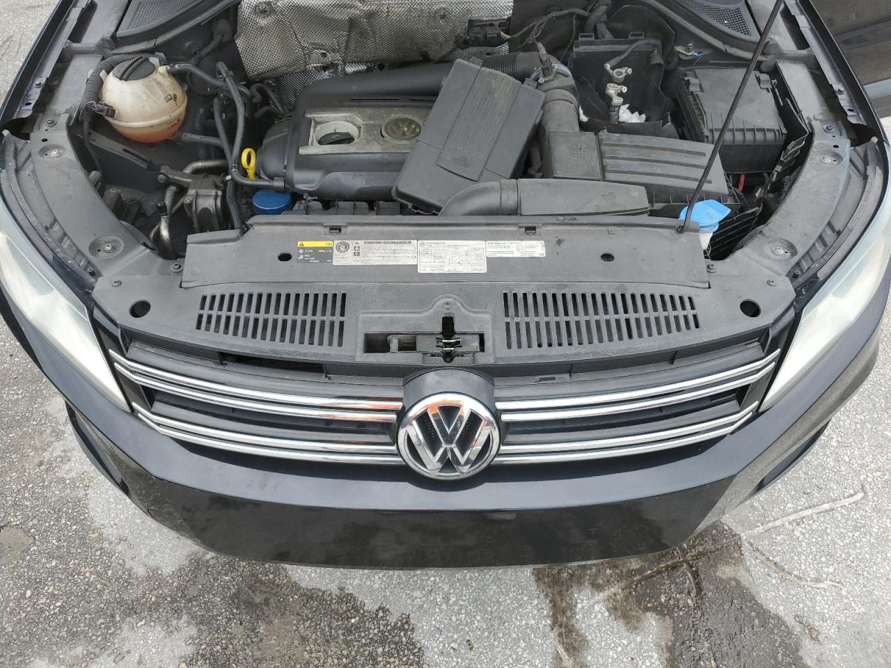2017 Volkswagen Tiguan S VIN: WVGAV7AX4HK028891 Lot: 62968845