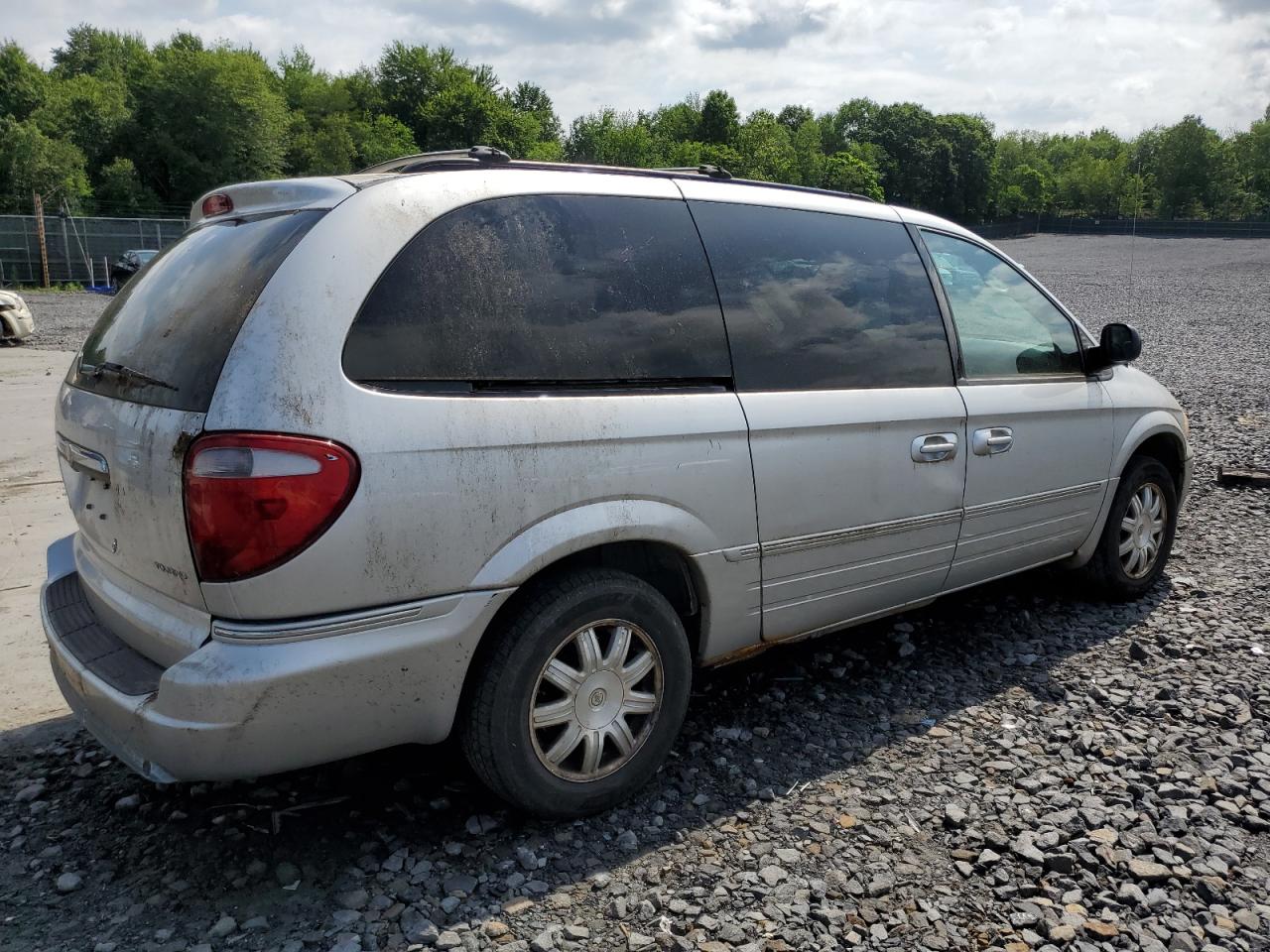 2006 Chrysler Town & Country Touring silver null gas 2A4GP54L46R844501 photo #4
