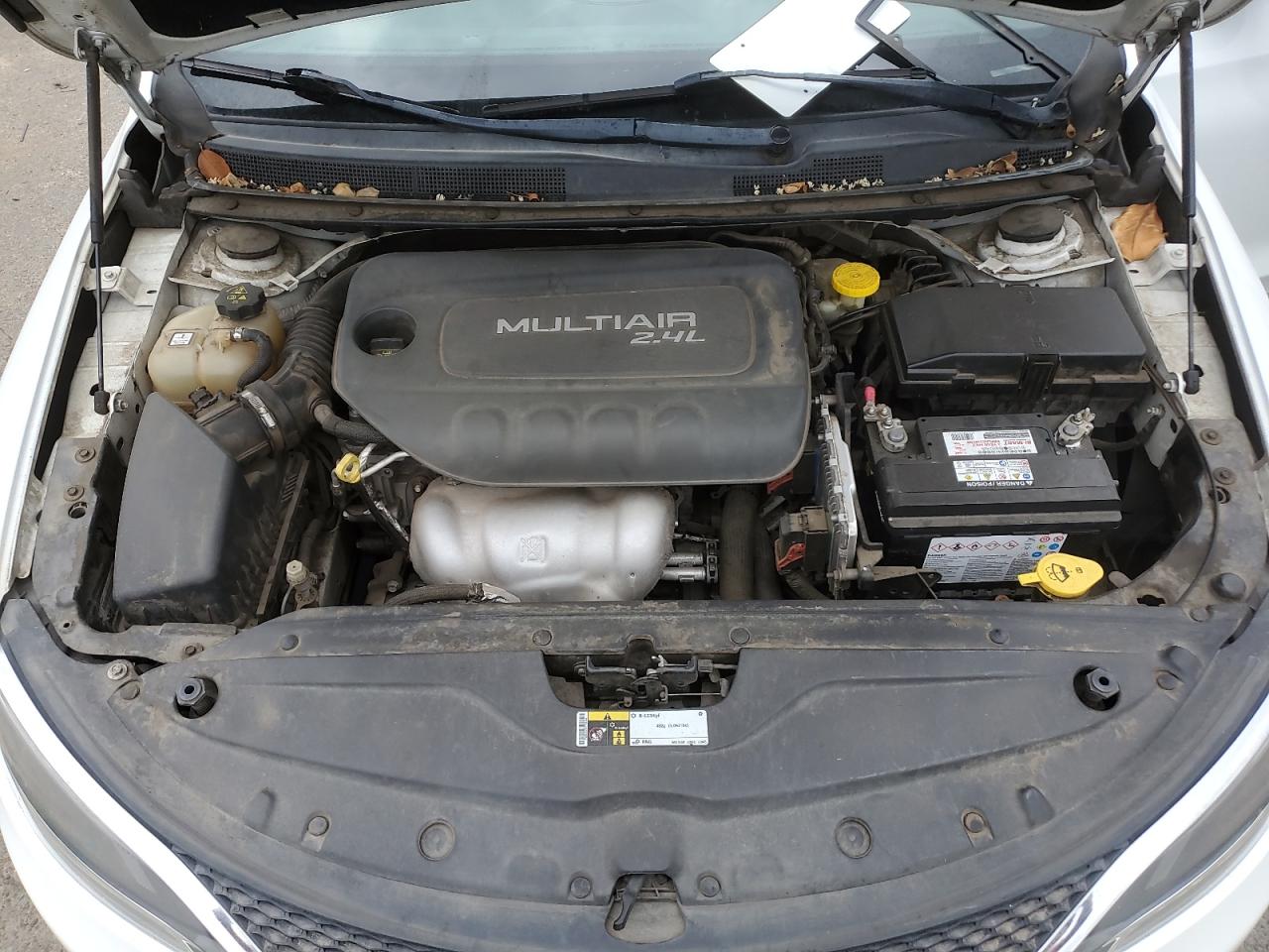 CHRYSLER 200 2015 VIN 1C3CCCAB5FN659746 фото 11