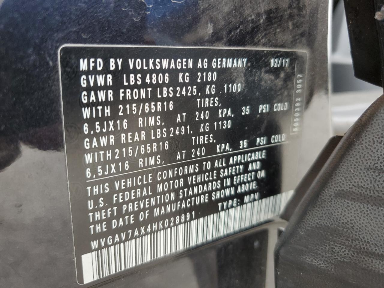 2017 Volkswagen Tiguan S VIN: WVGAV7AX4HK028891 Lot: 62968845