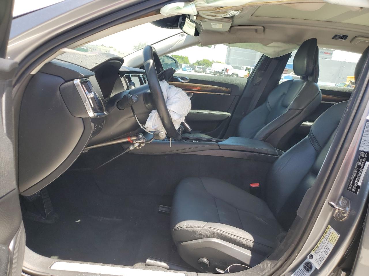 2018 Volvo S90 T5 Momentum VIN: LVY982MK5JP028689 Lot: 62273025