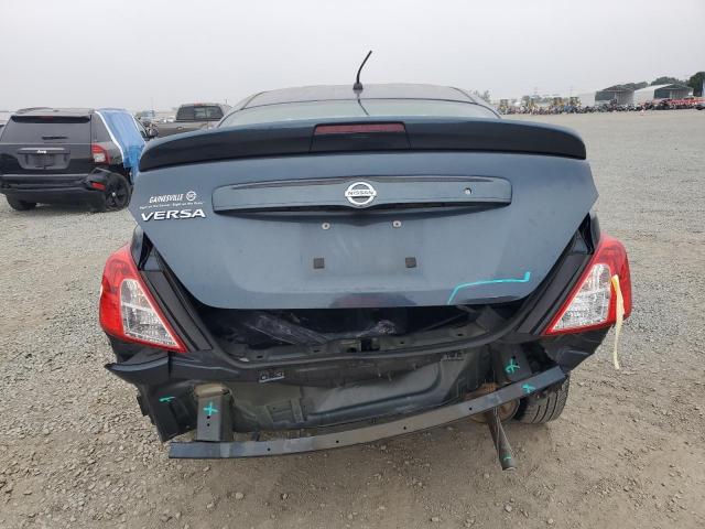  NISSAN VERSA 2017 Granatowy