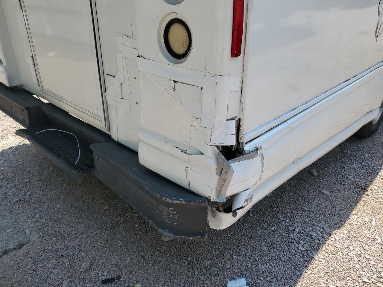 2003 Ford Econoline E450 Super Duty Cutaway Van VIN: 1FDXE45F53HA63424 Lot: 62156245
