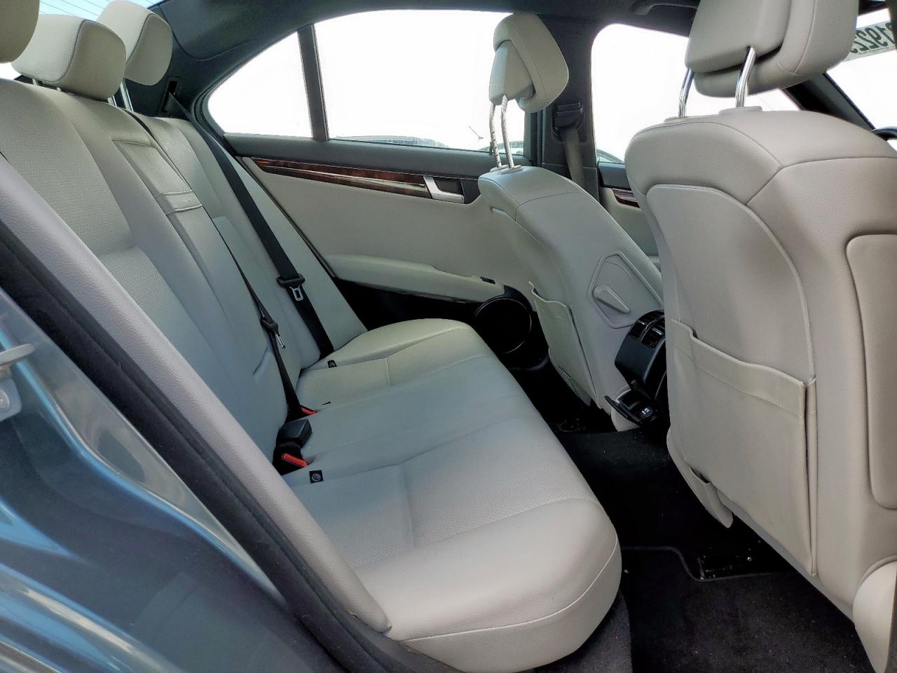 2012 Mercedes-Benz C 250 VIN: WDDGF4HBXCA604105 Lot: 62192295