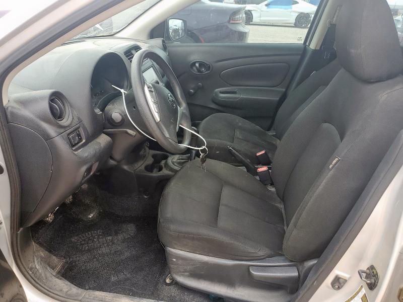  NISSAN VERSA 2019 Серебристый