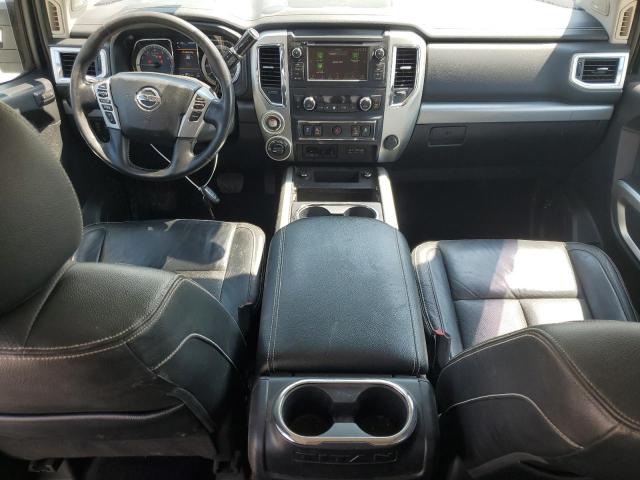  NISSAN TITAN 2019 Biały