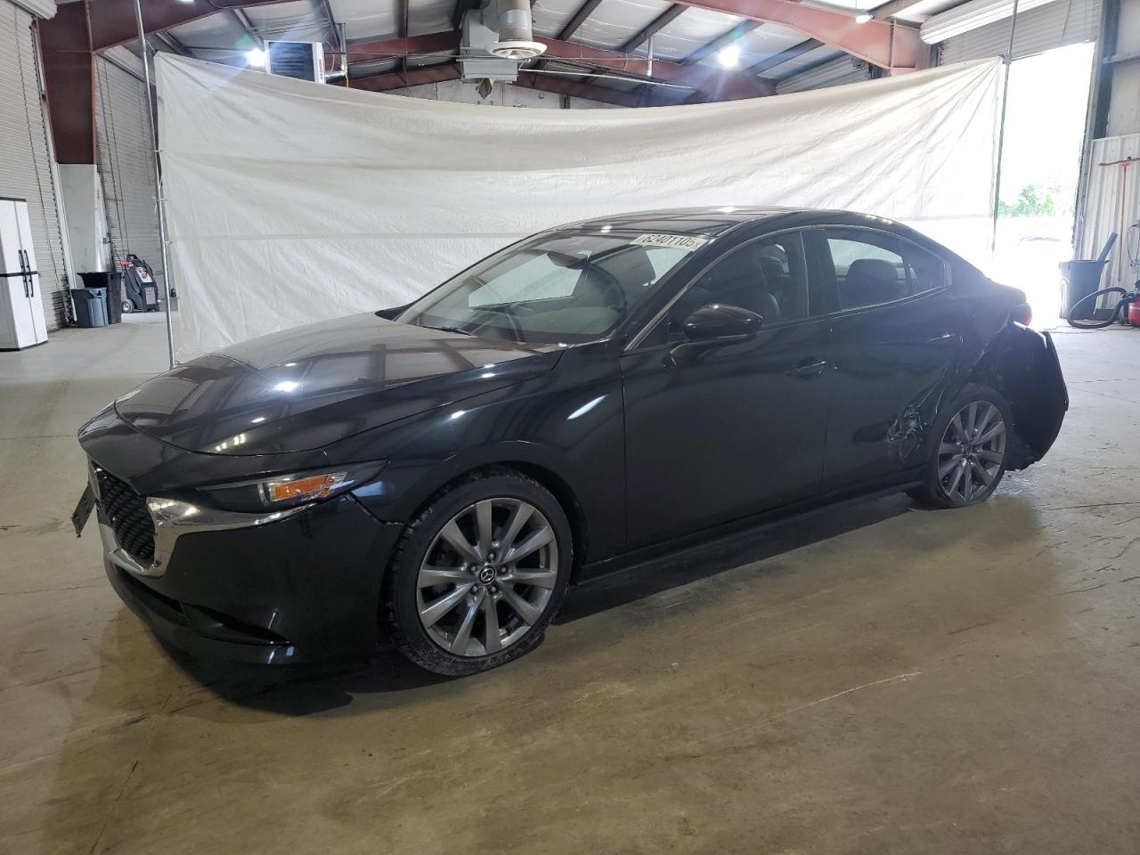 MAZDA 3 2019 VIN JM1BPBAM3K1138078
