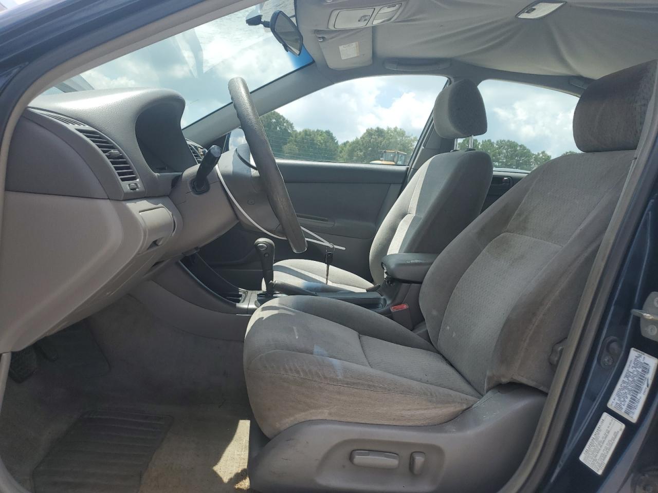 2003 Toyota Camry Le VIN: 4T1BE32K63U212453 Lot: 61734695