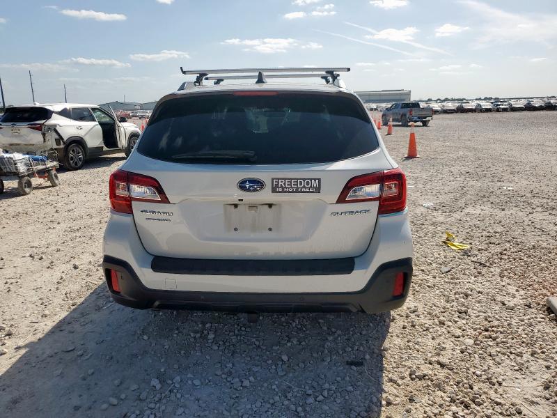  SUBARU OUTBACK 2019 White