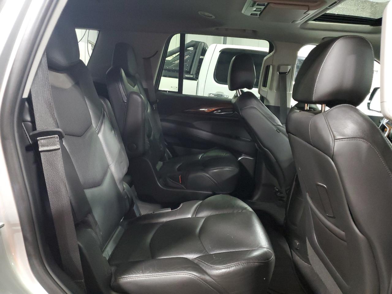 2018 Cadillac Escalade Luxury VIN: 1GYS4BKJ5JR260318 Lot: 58726495