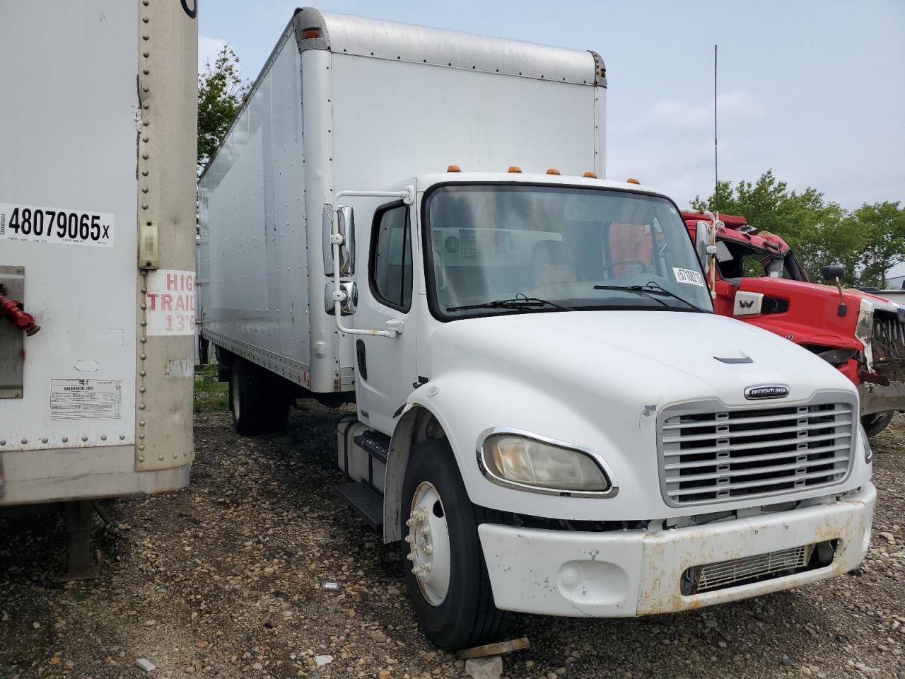 Franklin, WI에서 판매 중인 2007 Freightliner M2 106 Medium Duty - Normal Wear