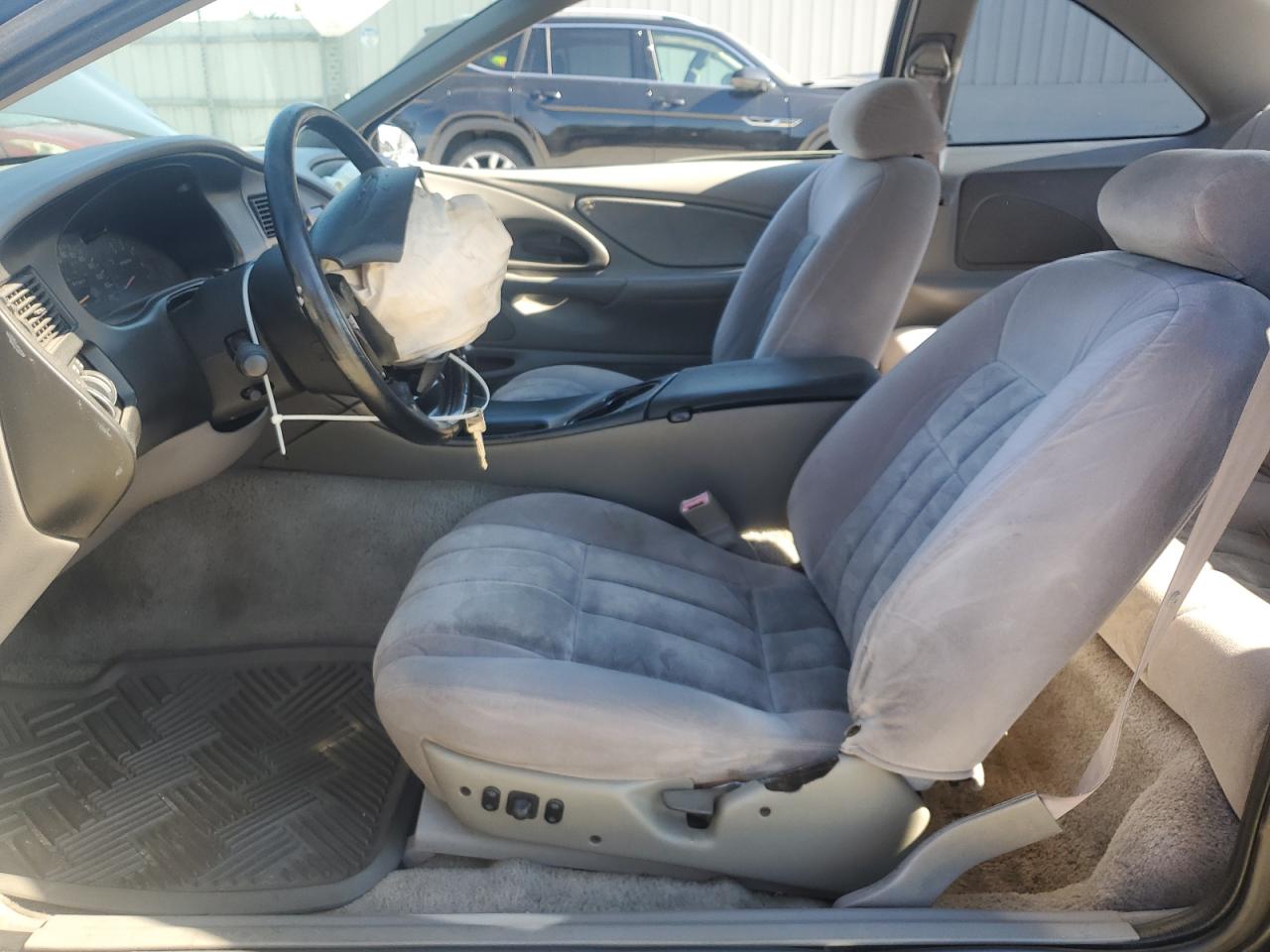 1997 Ford Thunderbird Lx VIN: 1FALP62W2VH115047 Lot: 61364635