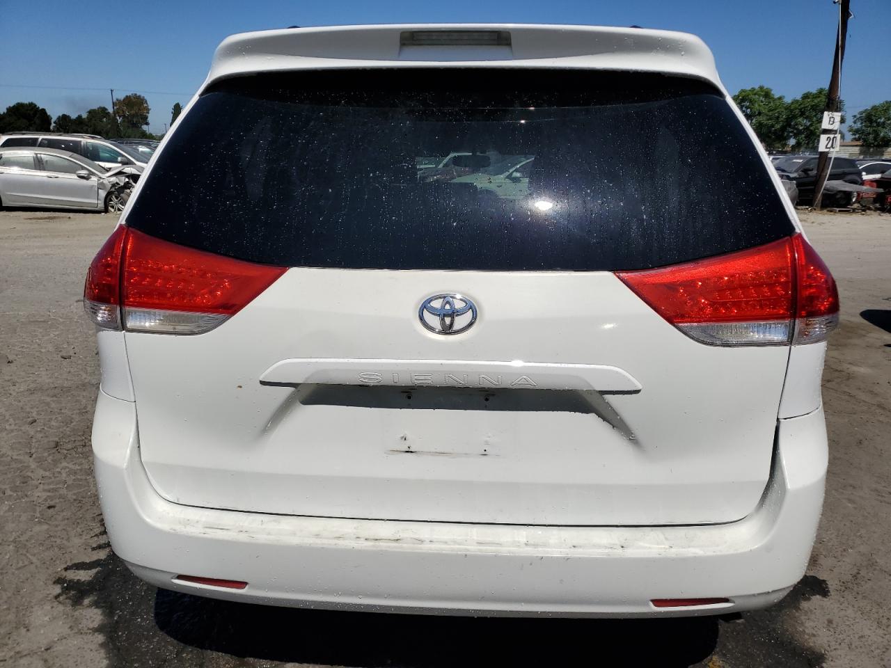 2012 Toyota Sienna Le VIN: 5TDKK3DC8CS241301 Lot: 62791895