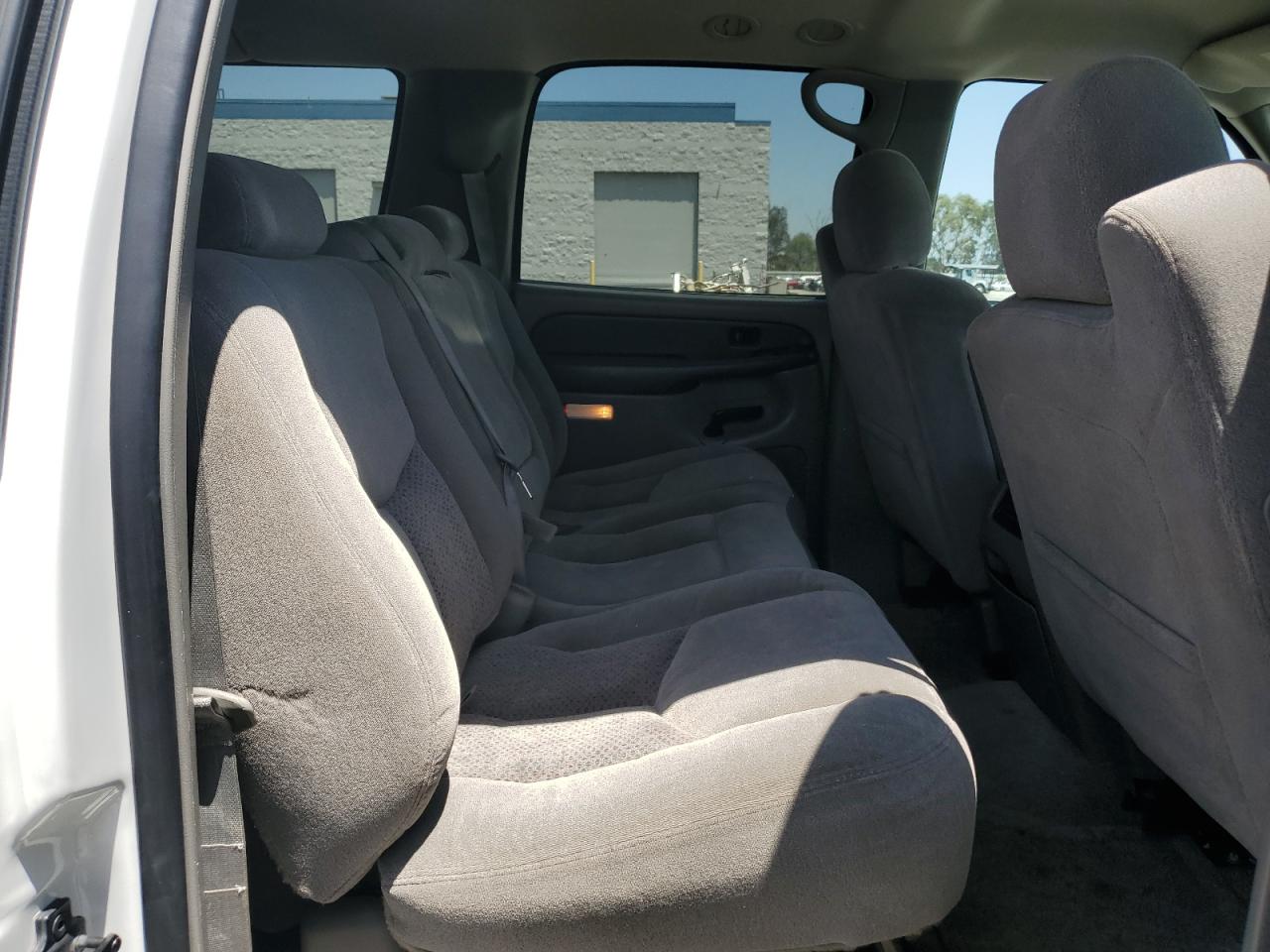 2003 Chevrolet Suburban C1500 VIN: 3GNEC16T53G172603 Lot: 61501045
