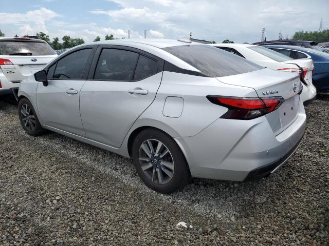  NISSAN VERSA 2021 Srebrny