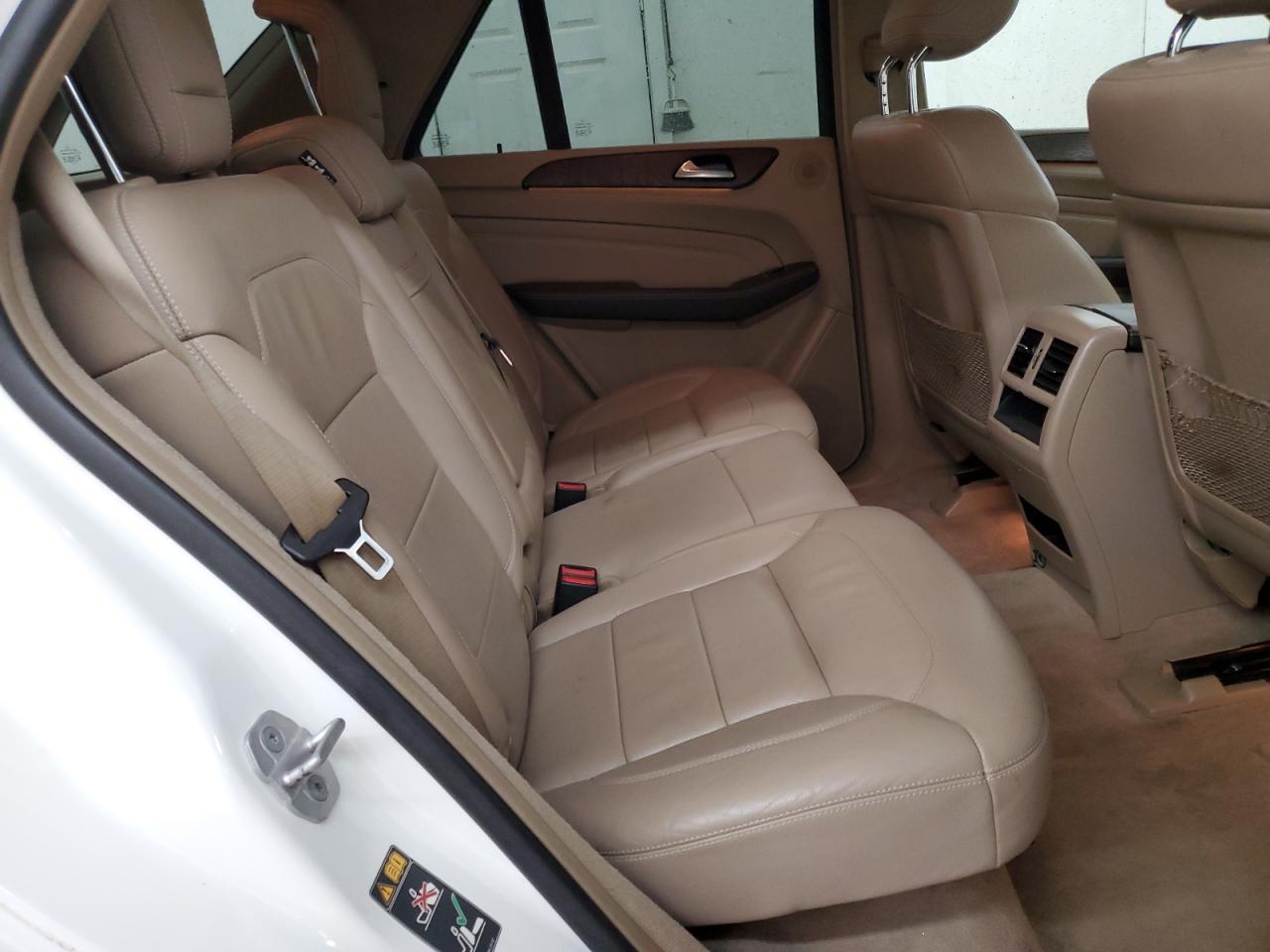 2015 Mercedes-Benz Ml 400 4Matic VIN: 4JGDA5GB0FA575779 Lot: 61943755