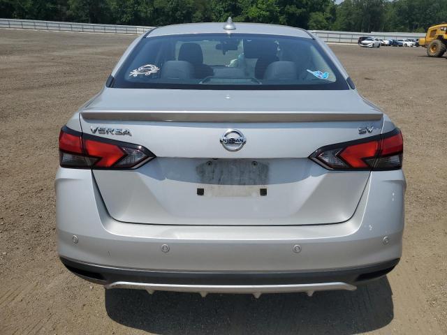  NISSAN VERSA 2020 Серебристый