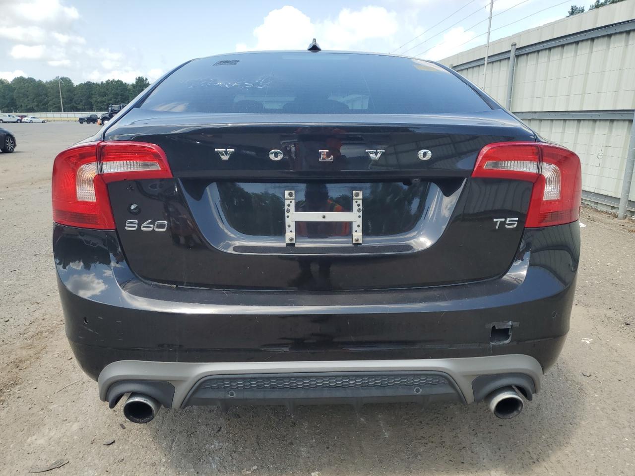 2017 Volvo S60 VIN: YV126MFL0H2425020 Lot: 61980345
