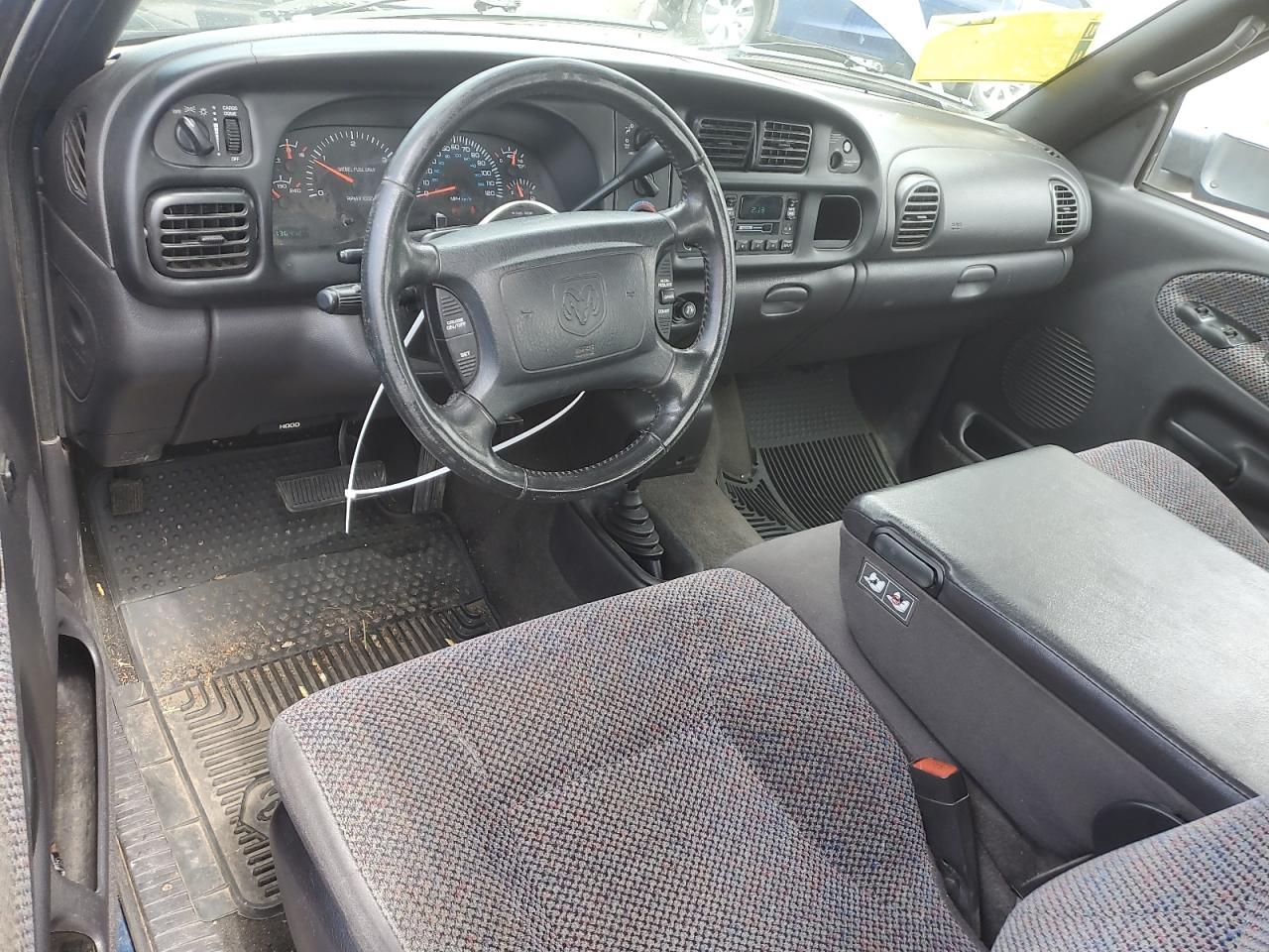 2002 Dodge Ram 2500 VIN: 3B7KF23622M202311 Lot: 62088975