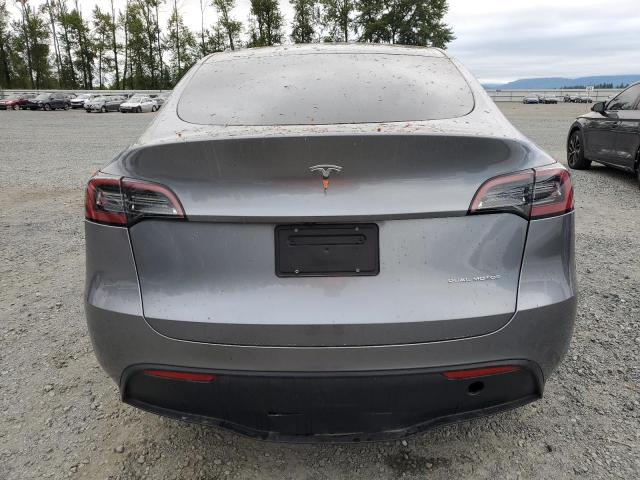  TESLA MODEL Y 2024 Silver