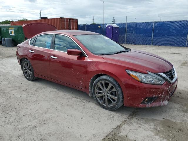  NISSAN ALTIMA 2018 Czerwony