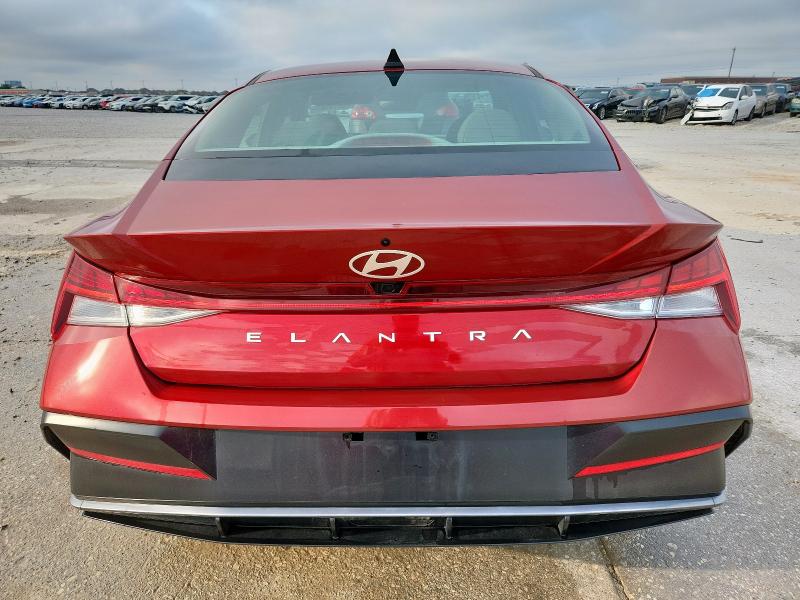  HYUNDAI ELANTRA 2024 Czerwony