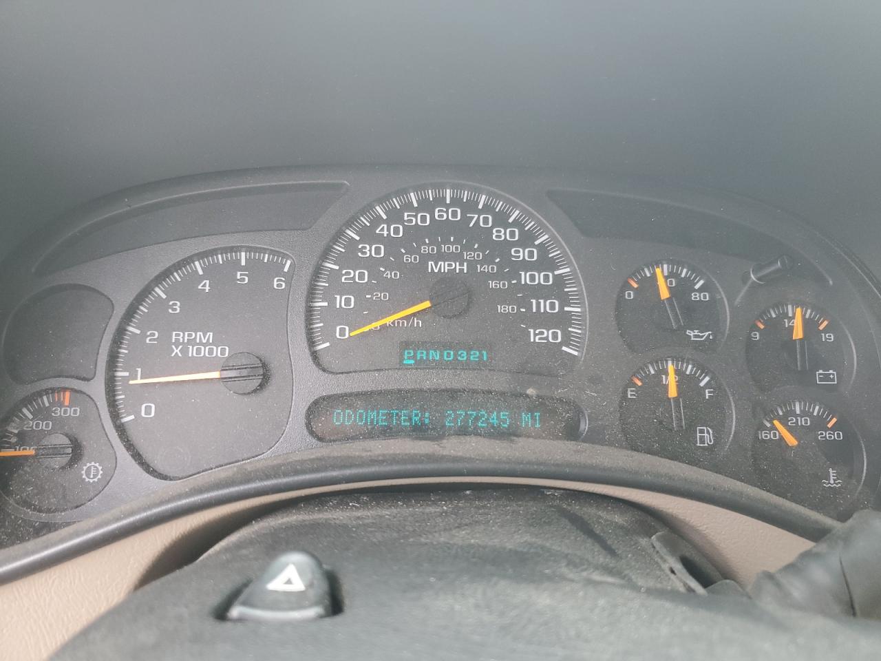 2003 Chevrolet Suburban K2500 VIN: 3GNGK26U33G176613 Lot: 59850095
