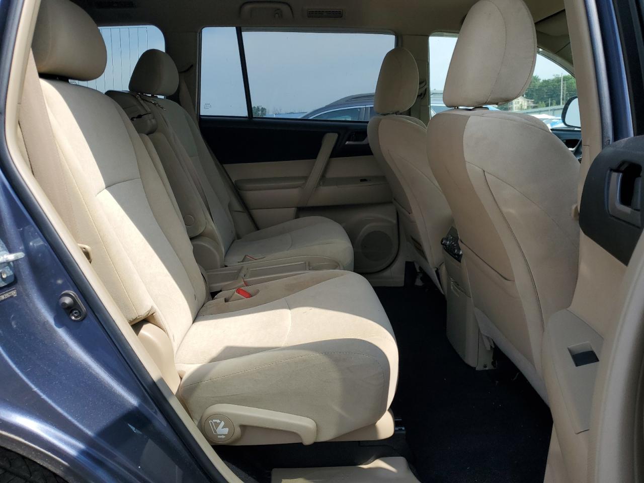 2012 Toyota Highlander Base VIN: 5TDBK3EH5CS126942 Lot: 62644585