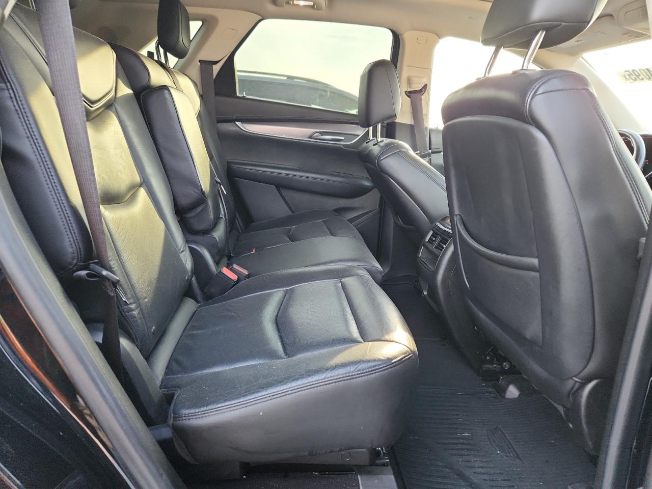 2017 Cadillac Xt5 Premium Luxury VIN: 1GYKNERS8HZ150130 Lot: 61004095