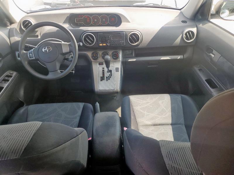 Паркетники TOYOTA SCION 2012 Білий