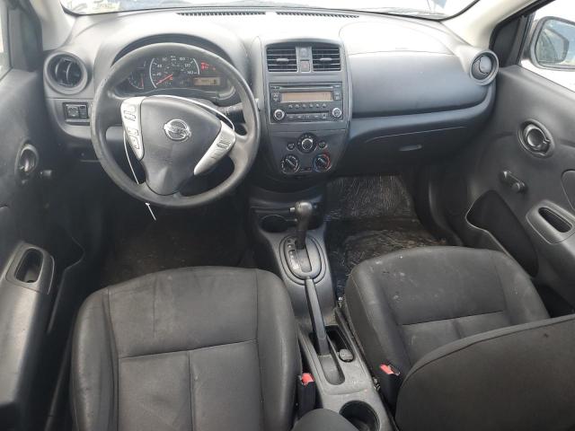 Sedans NISSAN VERSA 2016 Czarny