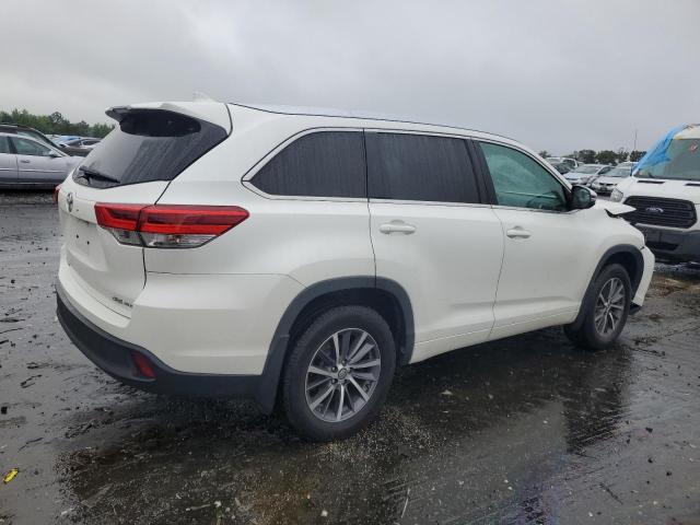  TOYOTA HIGHLANDER 2018 Белы