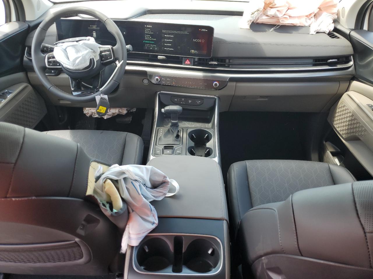 2025 Kia Carnival Lx VIN: KNDNB5K33S6522383 Lot: 61467685