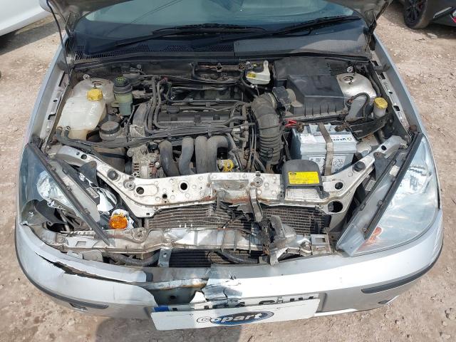 2004 FORD FOCUS GHIA